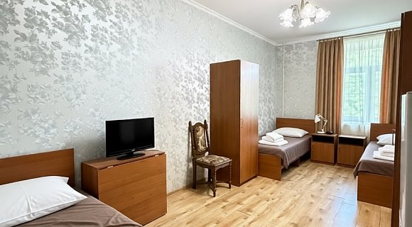 "Семейный" двухкомнатный пятиместный номер
